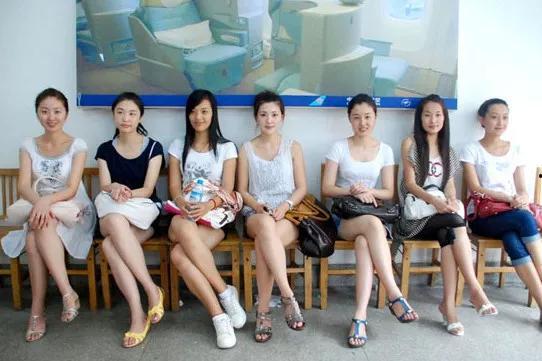 最新空姐吃瓜图片欣赏视频,最新空姐吃瓜瞬间，美图视频尽收眼底