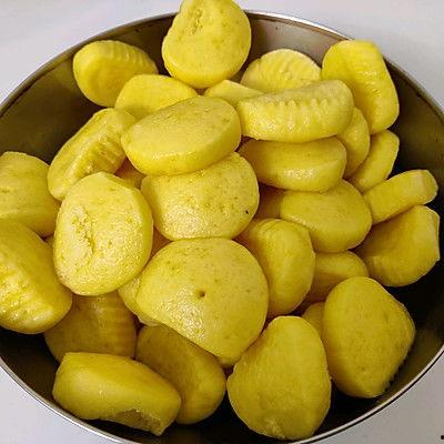 奇葩馒头带你吃大瓜视频,带你品尝美食界的“大瓜”