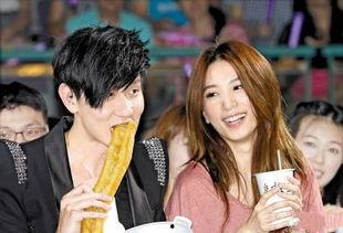 林俊杰吃瓜求婚视频,浪漫瞬间感动网友