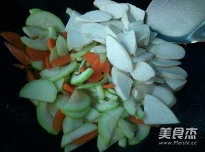 生椰吃瓜做法视频,夏日清凉新吃法，跟着视频轻松学会！